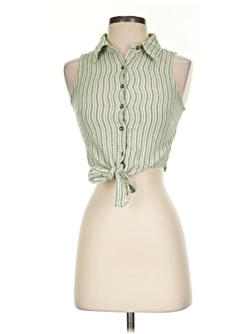 LA Hearts Sleeveless Button-Down Shirt (view 1)