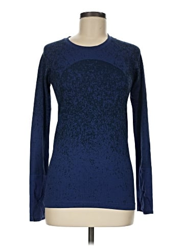 Lululemon Athletica Long Sleeve T-Shirt (view 1)