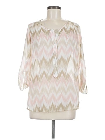 Socialite 3/4 Sleeve Blouse (view 1)