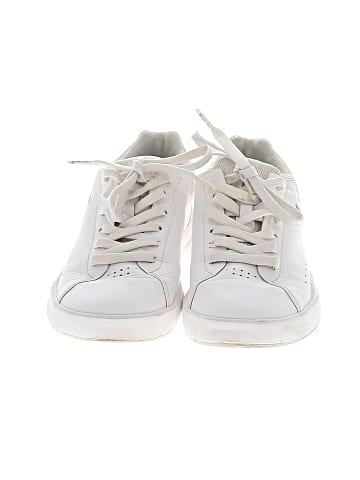 On Cloud Sneakers (view 2)