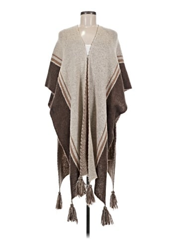 Mystree Poncho (view 1)