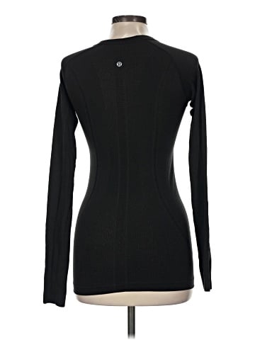 Lululemon Athletica Long Sleeve T-Shirt (view 2)