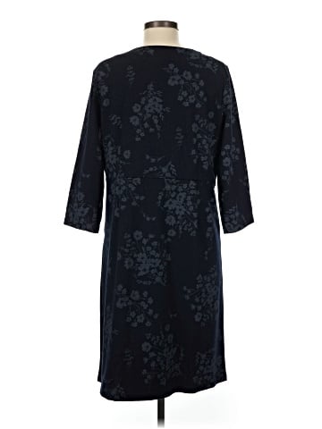 Croft & Barrow Casual Dress (view 2)