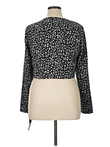 Donna Morgan Long Sleeve Turtleneck (view 2)
