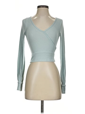 Hollister Long Sleeve T-Shirt (view 1)