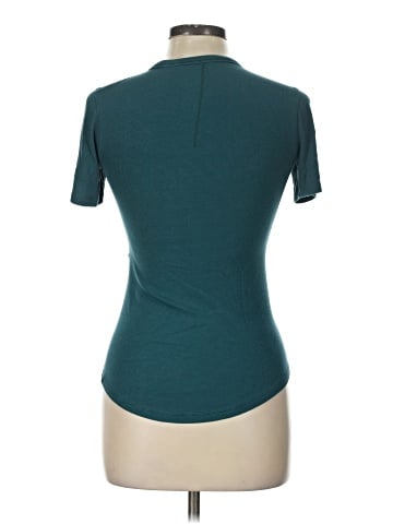 Lululemon Athletica Short Sleeve Turtleneck (view 2)