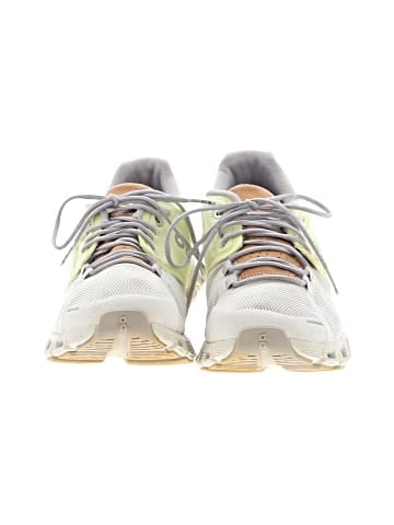 On Cloud Sneakers (view 2)