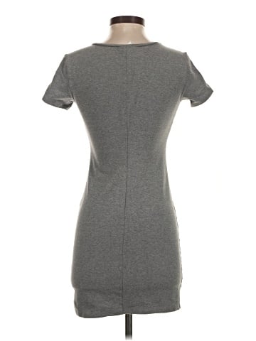 Old Navy Casual Dress (view 2)