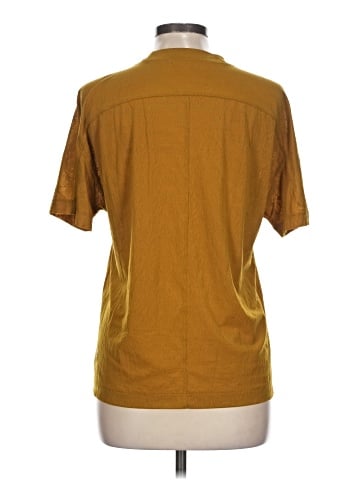 Lululemon Athletica Short Sleeve Turtleneck (view 2)