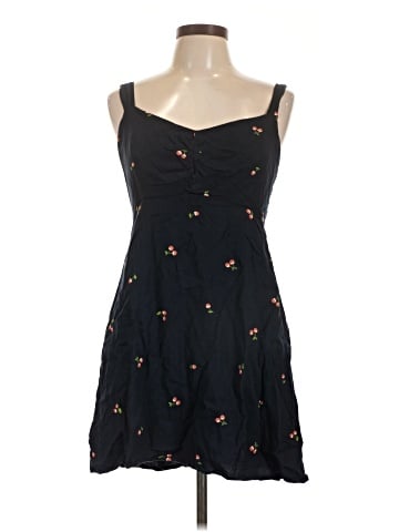 Old Navy Casual Dress (view 1)