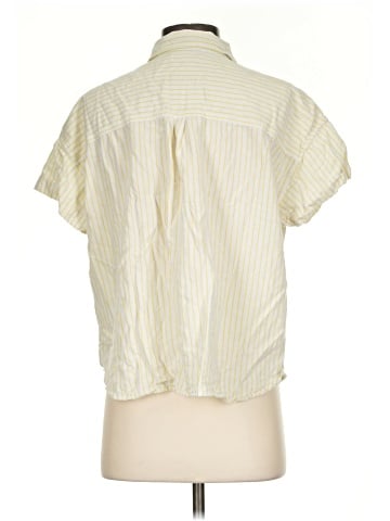 Levi's Short Sleeve Button-Down Shirt (view 2)