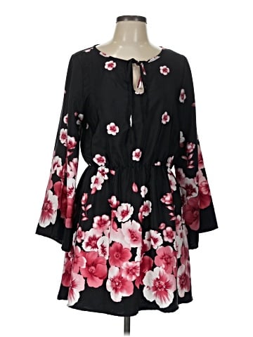 Yetts Los Angeles Casual Dress (view 1)