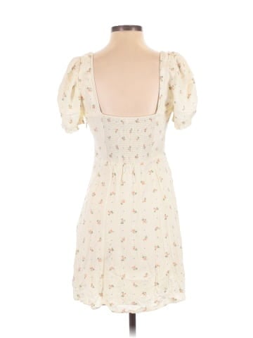 Urban Outfitters Casual Dress (view 2)