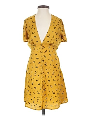 Urban Outfitters Casual Dress (view 1)