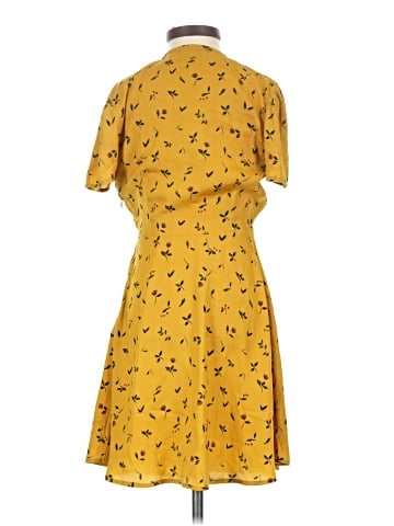 Urban Outfitters Casual Dress (view 2)
