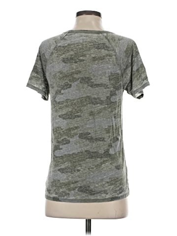 American Eagle Outfitters Short Sleeve T-Shirt (view 2)