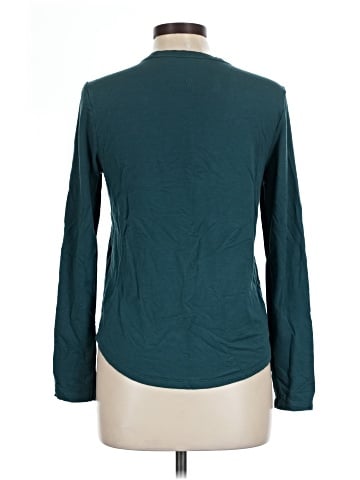Lululemon Athletica Long Sleeve T-Shirt (view 2)