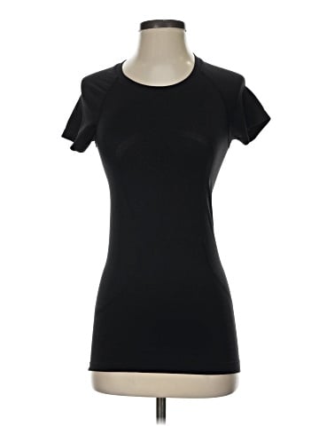 Lululemon Athletica Short Sleeve T-Shirt (view 1)