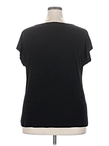 Carolyn Strauss Short Sleeve T-Shirt (view 2)