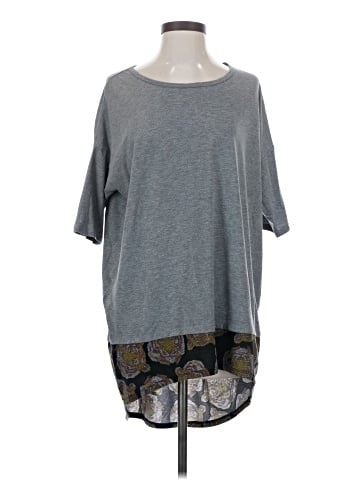 Lularoe 3/4 Sleeve T-Shirt (view 1)