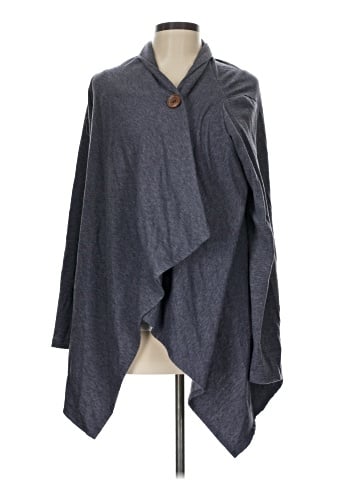 Bobeau Poncho (view 1)