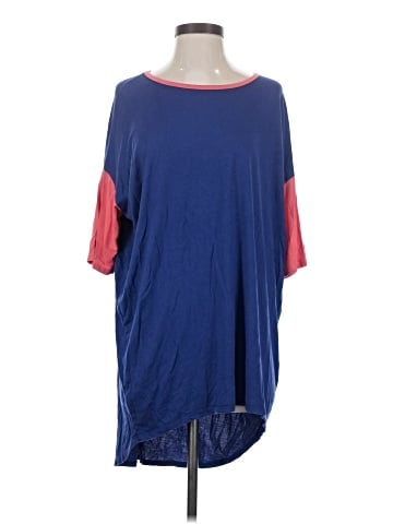 Lularoe 3/4 Sleeve T-Shirt (view 1)