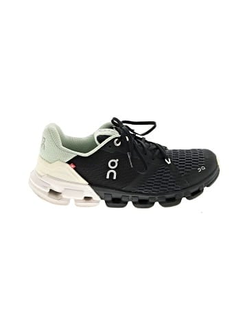 On Cloud Sneakers (view 1)