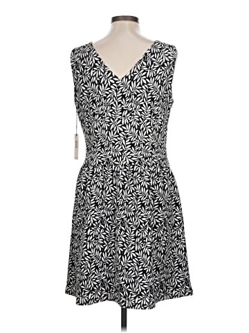 Ivanka Trump Casual Dress (view 2)