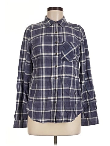 Maurices Long Sleeve Button-Down Shirt (view 1)