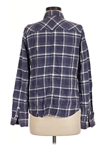 Maurices Long Sleeve Button-Down Shirt (view 2)