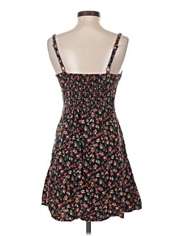 Old Navy Casual Dress (view 2)