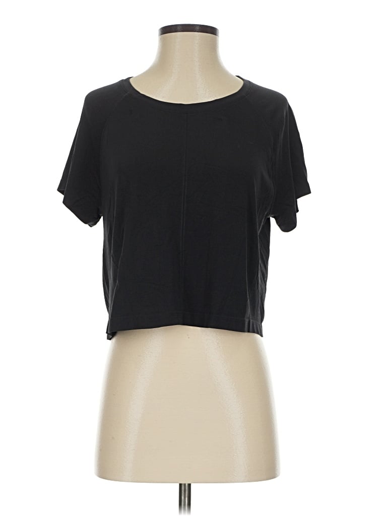 Pre-owned All In Motion Short Sleeve T-shirt In Black