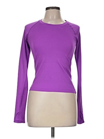 Lululemon Athletica Long Sleeve T-Shirt (view 1)