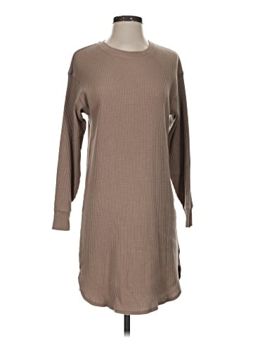 Uniqlo Pullover Sweater (view 1)