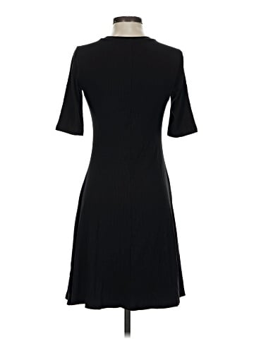 Old Navy Casual Dress (view 2)