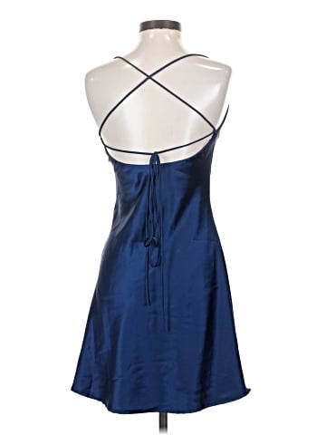Le Lis Cocktail Dress (view 2)