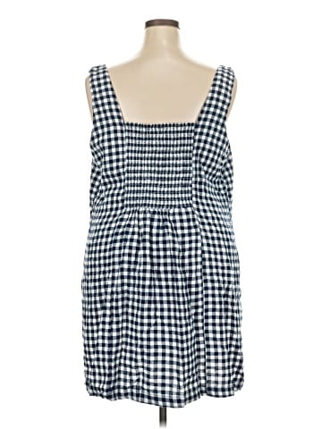 Old Navy Casual Dress (view 2)