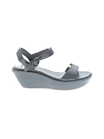 Camper Wedges (view 1)