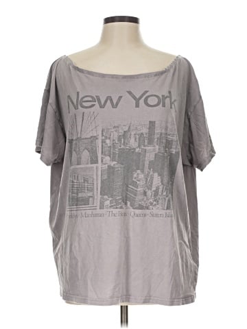 Hollister Short Sleeve T-Shirt (view 1)