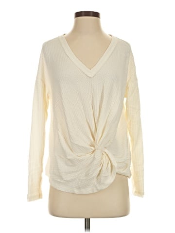 Akemi + Kin Long Sleeve T-Shirt (view 1)