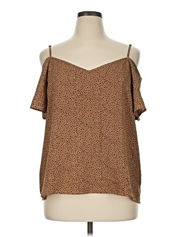 Shein Curve Sleeveless Blouse (view 1)
