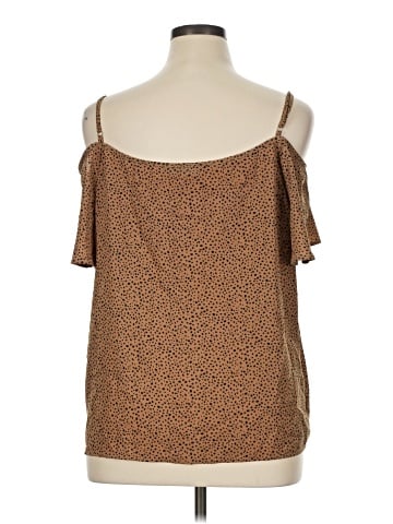 Shein Curve Sleeveless Blouse (view 2)
