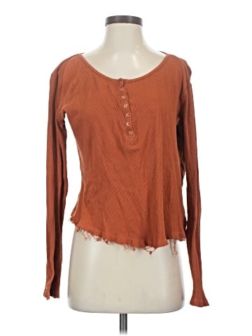 WVN. Long Sleeve Top (view 1)