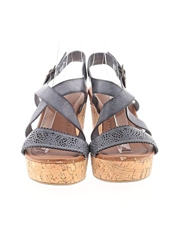 Nicole Wedges (view 2)