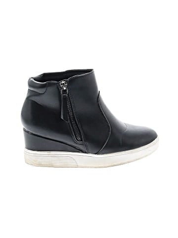 Serra Wedges (view 1)