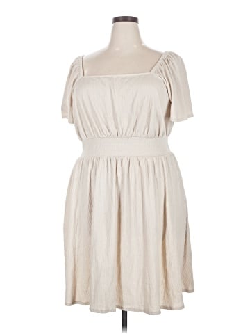 Old Navy Casual Dress (view 2)