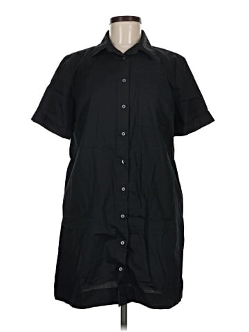 Old Navy Short Sleeve Button-Down Shirt (view 1)