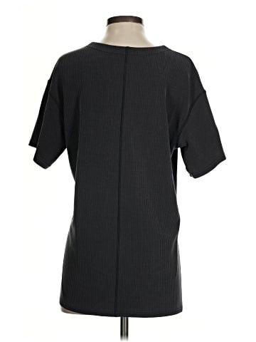 Lululemon Athletica Short Sleeve T-Shirt (view 2)