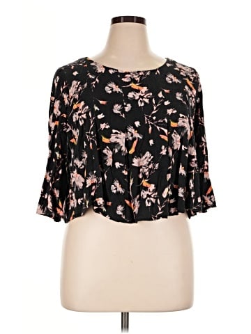 Xhilaration Short Sleeve Blouse (view 1)