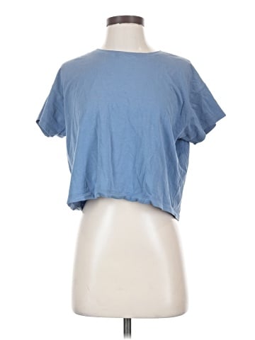 Lululemon Athletica Short Sleeve T-Shirt (view 1)